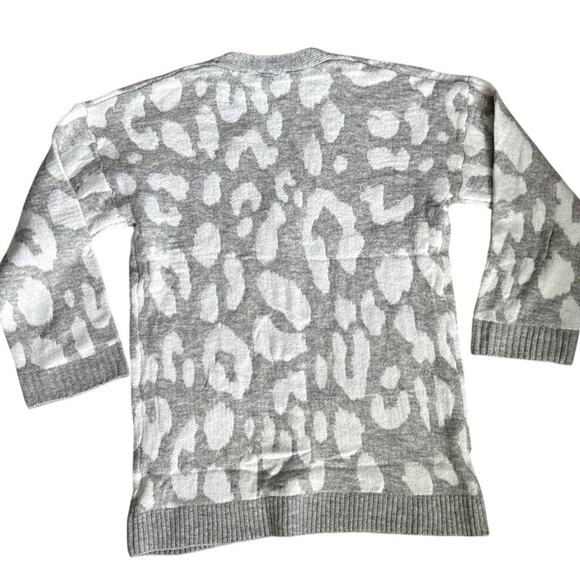 Very J Animal Print Button Down Cardigan Sweater Gray Size Large - Picture 5 of 10
